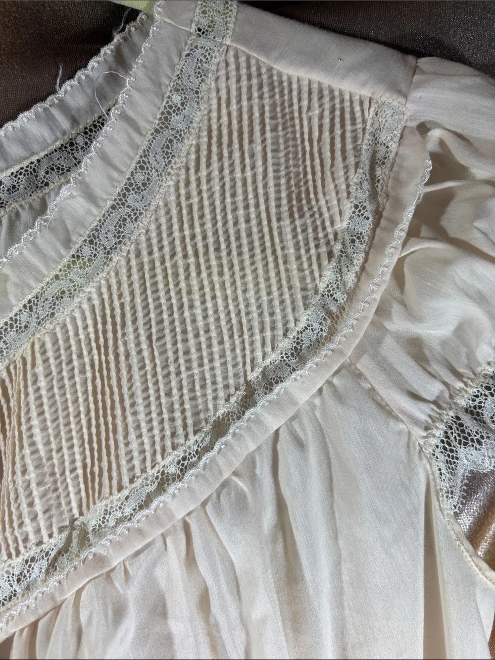 Vintage‎ Barbizon Women's Cream Short-Sleeve Nightgown with Lace Yoke 411